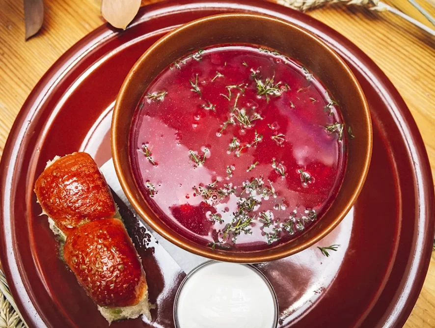 Борщ виленский с пампушками