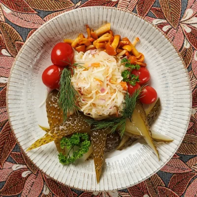 Ассорти фирменных соленей-маринадов «Белорусский погребок» в домашнем стиле от Ресторана «Кухмистр»