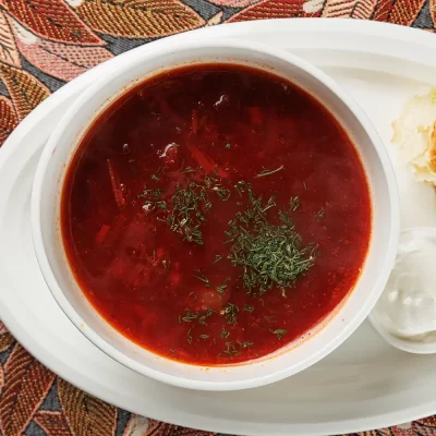 Классический борщ виленский с пампушками от Ресторана «Кухмистр»