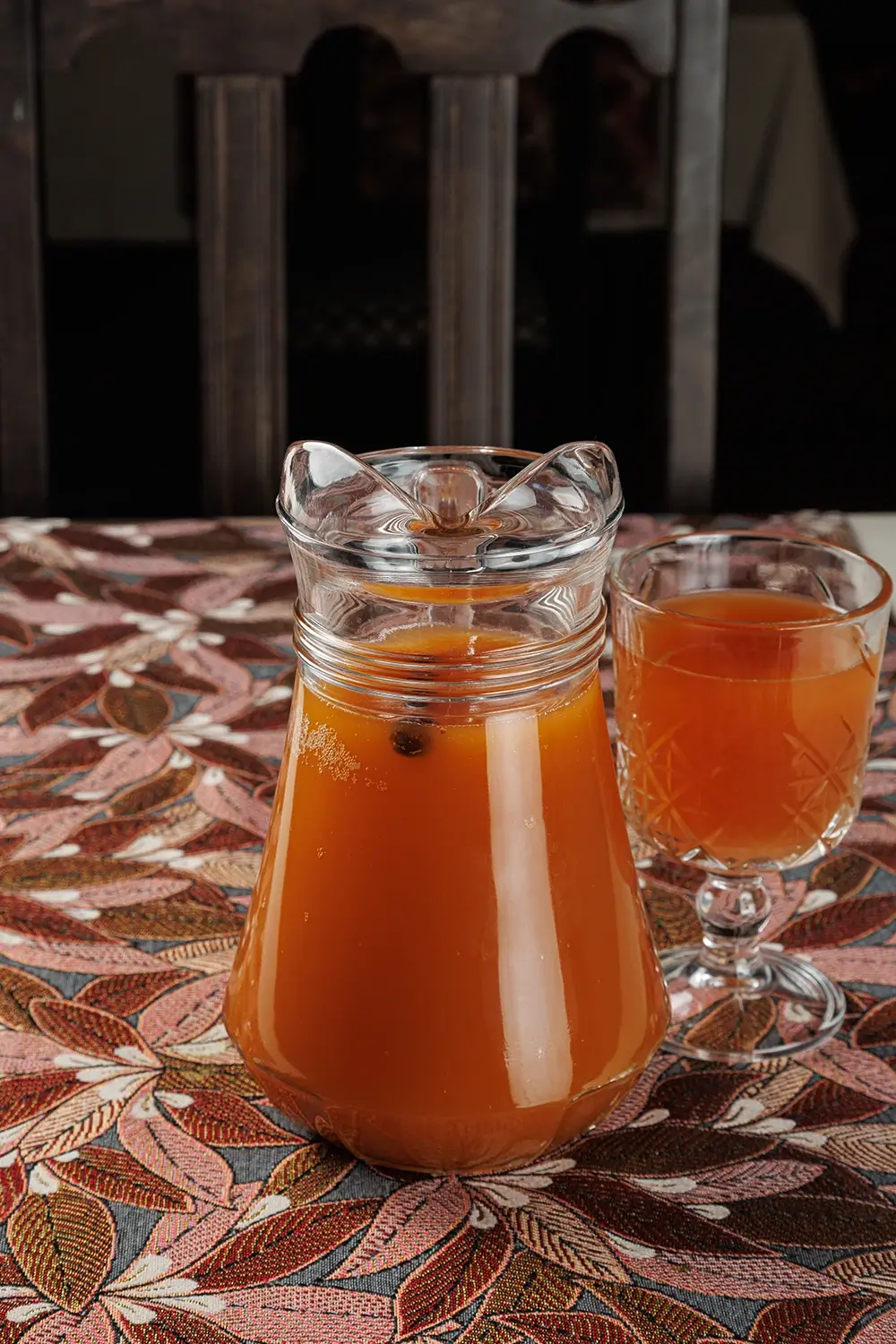 Натуральный хлебный квас собственного приготовления от Ресторана «Кухмистр» Натуральный хлебный квас собственного приготовления от Ресторана «Кухмистр»