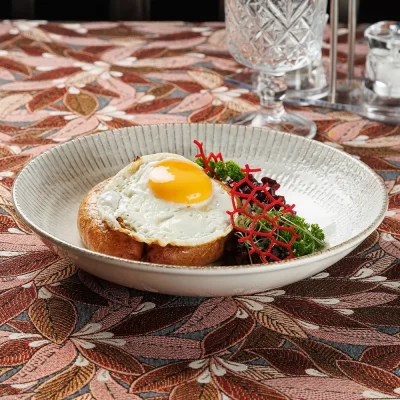 Картофельная колбаса (белорусская «Бульбяная кішка») из тёртого картофеля со шкварками и жареными грибами от Ресторана «Кухмистр»