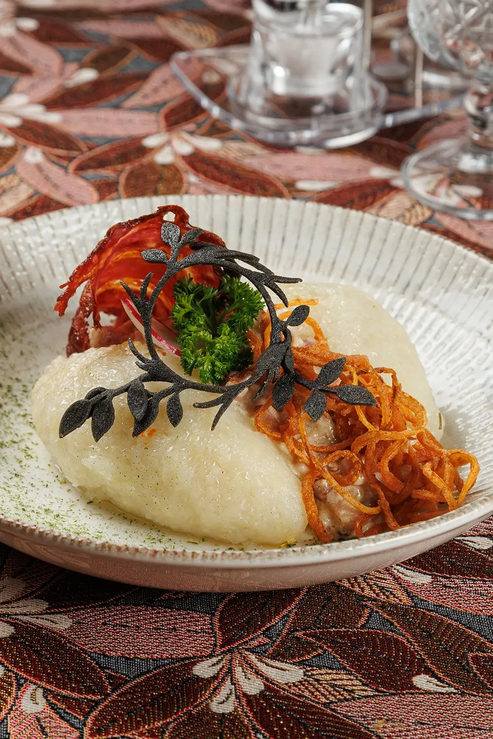 Картофельные клёцки «с душами» (белорусские «Цеппелины») с начинкой из свиного фарша от Ресторана «Кухмистр» Картофельные клёцки «с душами» (белорусские «Цеппелины») с начинкой из свиного фарша от Ресторана «Кухмистр»