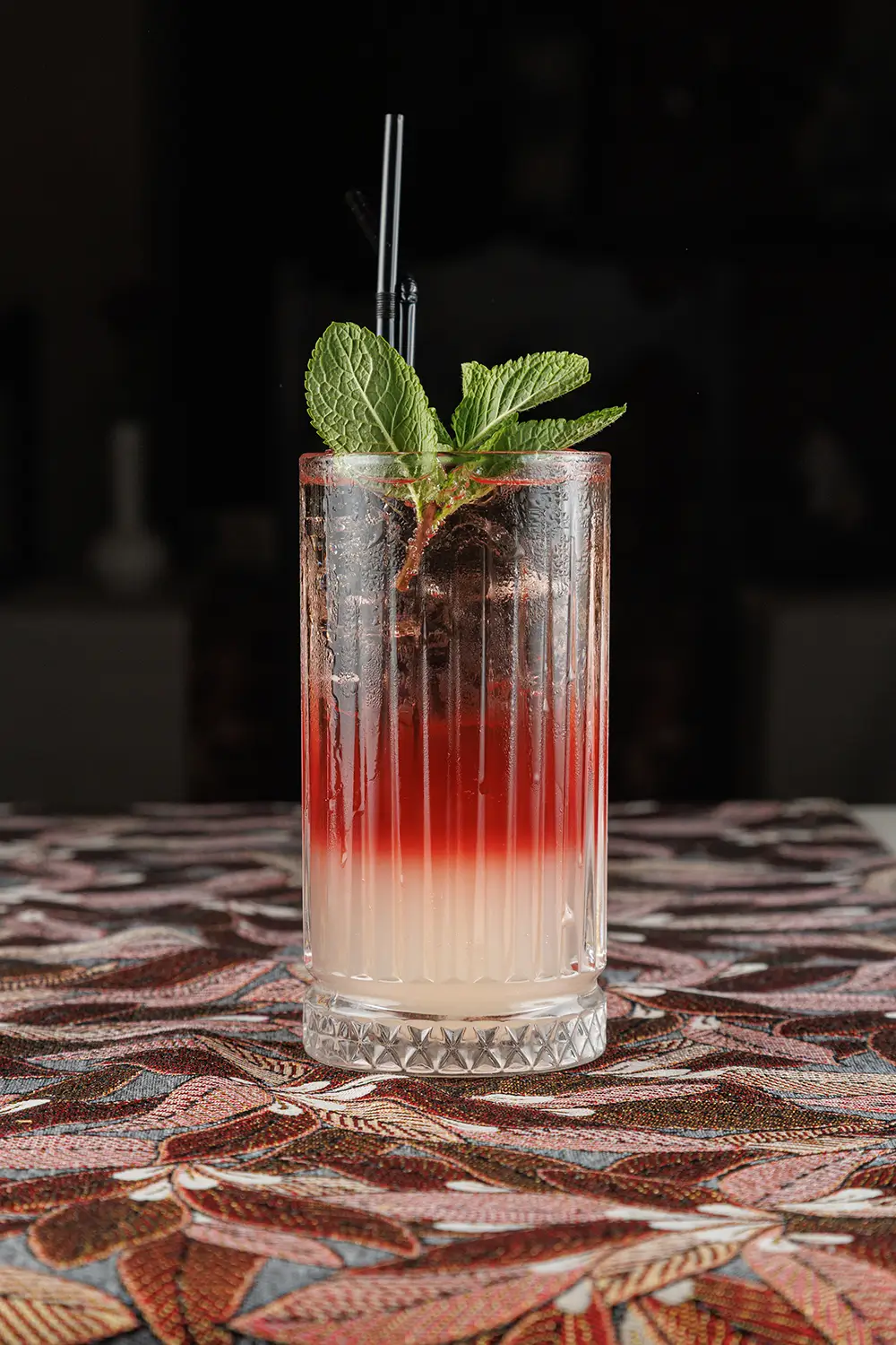 Коктейль «Малиновое наслаждение» от Ресторана «Кухмистр» Коктейль «Малиновое наслаждение» от Ресторана «Кухмистр»