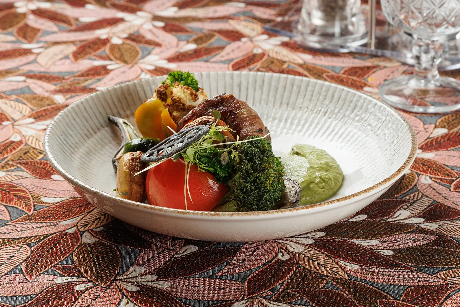 Медальоны из говядины «Ружанские» от Ресторана «Кухмистр» Медальоны из говядины «Ружанские» от Ресторана «Кухмистр»