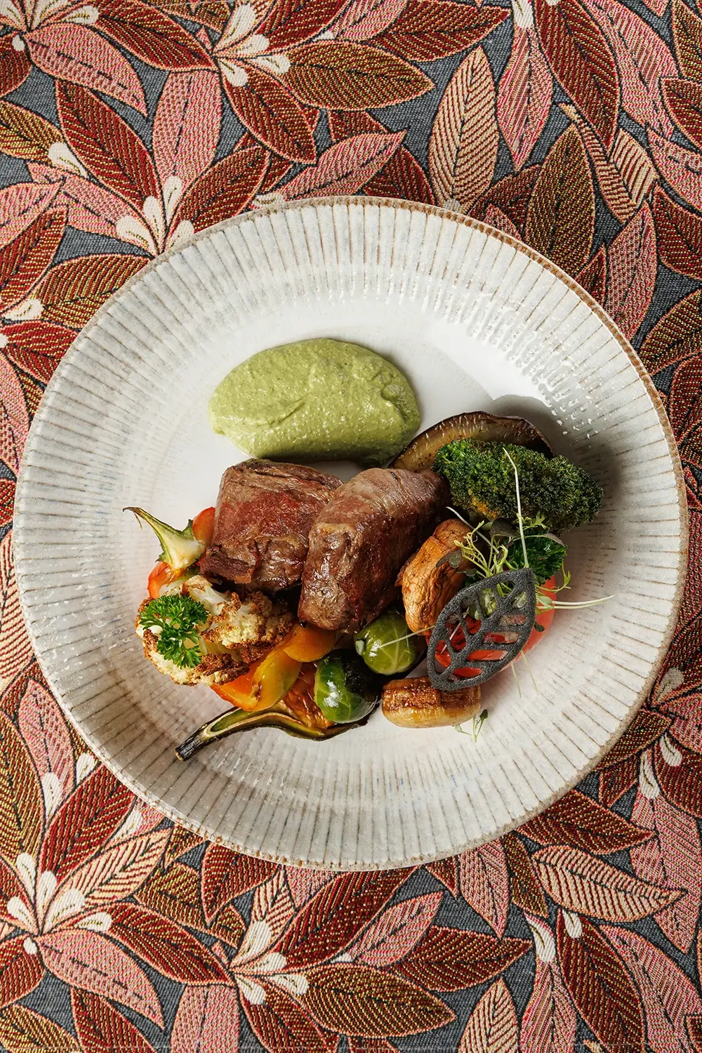 Медальоны из говядины «Ружанские» от Ресторана «Кухмистр» Медальоны из говядины «Ружанские» от Ресторана «Кухмистр»