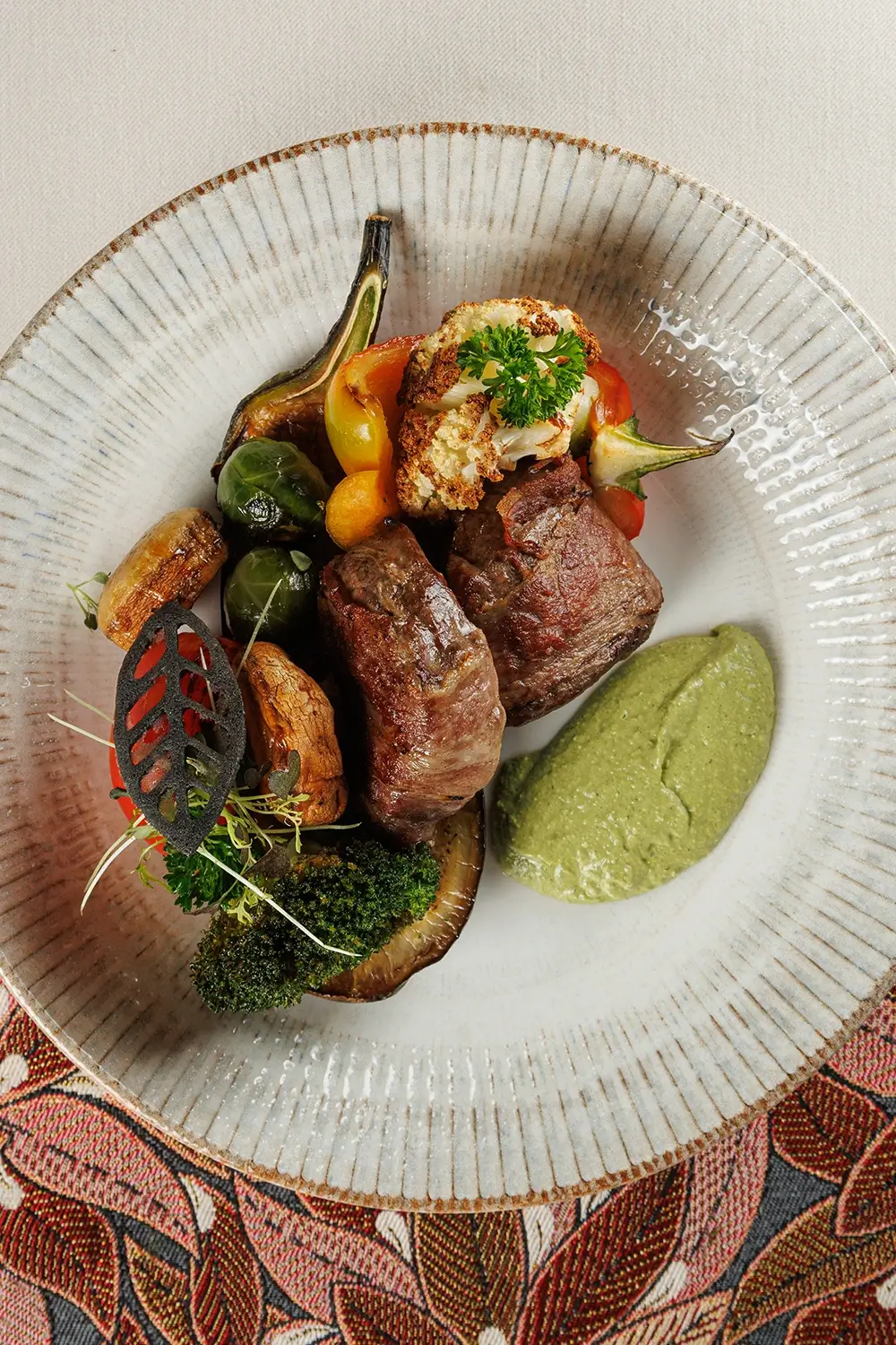 Медальоны из говядины «Ружанские» от Ресторана «Кухмистр» Медальоны из говядины «Ружанские» от Ресторана «Кухмистр»