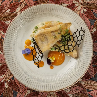 Судак по-Полесски с пшенной кашей и зелёным горошком от Ресторана «Кухмистр»