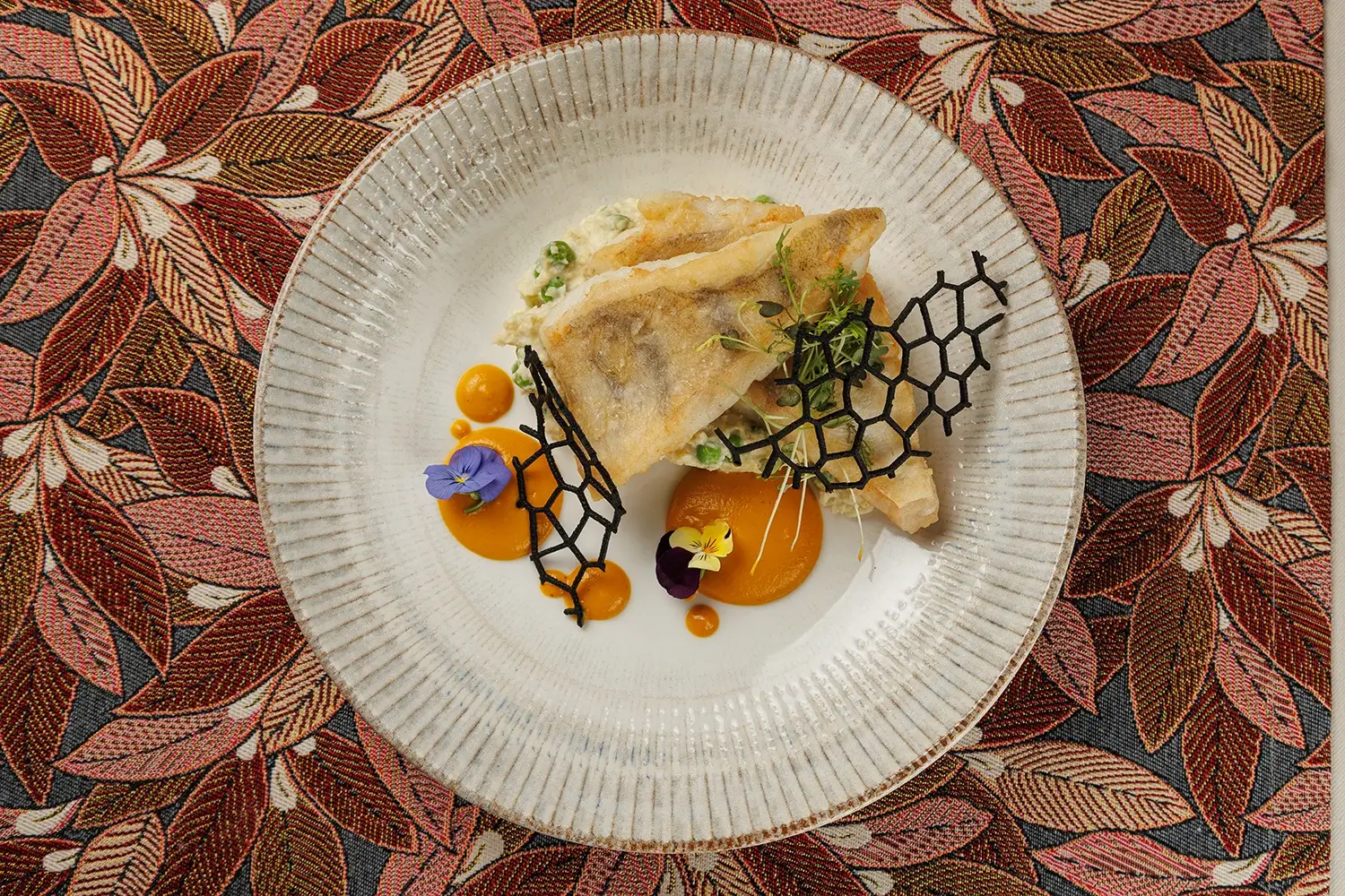 Судак по-Полесски с пшенной кашей и зелёным горошком от Ресторана «Кухмистр» Судак по-Полесски с пшенной кашей и зелёным горошком от Ресторана «Кухмистр»