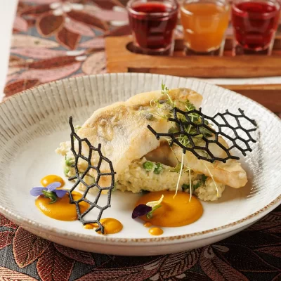 Судак по-Полесски с пшенной кашей и зелёным горошком от Ресторана «Кухмистр»