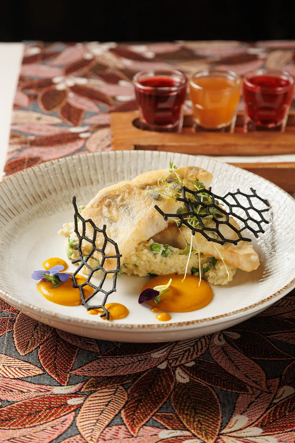 Судак по-Полесски с пшенной кашей и зелёным горошком от Ресторана «Кухмистр» Судак по-Полесски с пшенной кашей и зелёным горошком от Ресторана «Кухмистр»