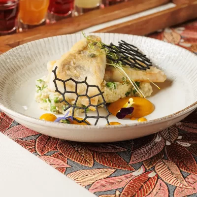 Судак по-Полесски с пшенной кашей и зелёным горошком от Ресторана «Кухмистр»