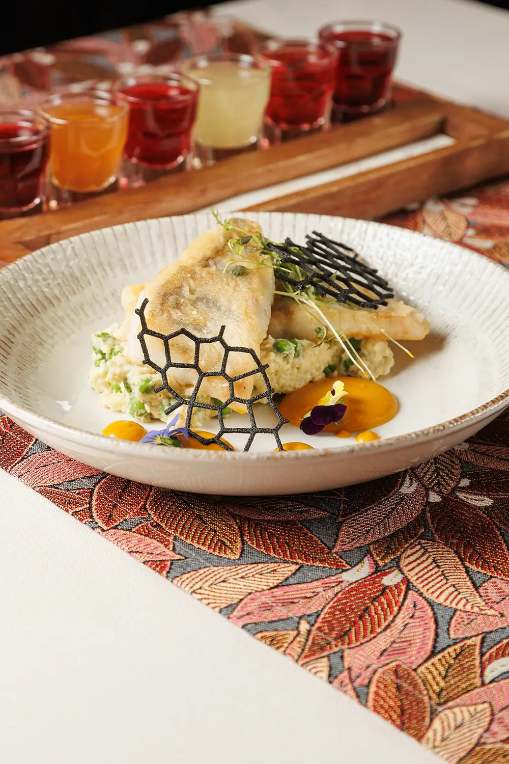 Судак по-Полесски с пшенной кашей и зелёным горошком от Ресторана «Кухмистр» Судак по-Полесски с пшенной кашей и зелёным горошком от Ресторана «Кухмистр»