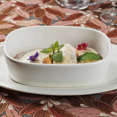 Сырники «Пинские» с изюмом и маково-сметанным соусом от Ресторана «Кухмистр»