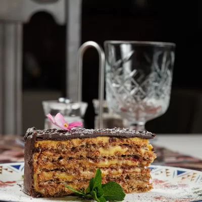 Торт «Гранд Будапешт» (порционный) от Ресторана «Кухмистр»