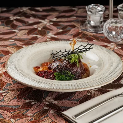 Утиная ножка «Важны Качар» («Важный Селезень») приготовленная по технологии «конфи», с ноткой французского изящества от Ресторана «Кухмистр»